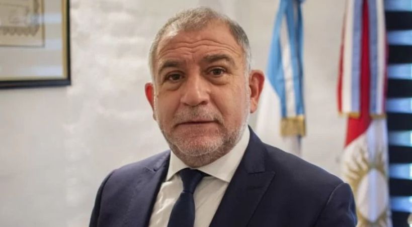 Le robaron el celular en plena entrevista radial y todo quedó registrado