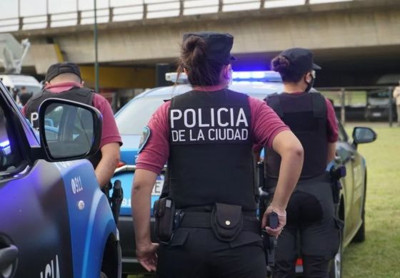 Un policía abatió a un delincuente que quiso robarle su arma en La Boca